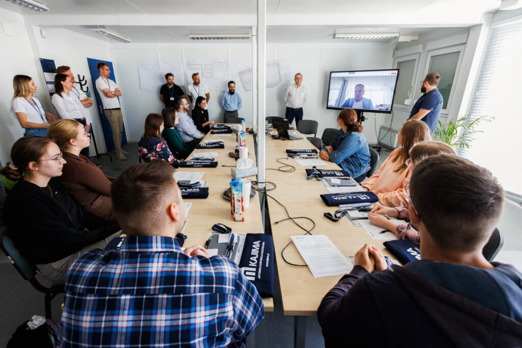 Panattoni Park Łódź West II, Builder For the Young Engineers, Kajima, students