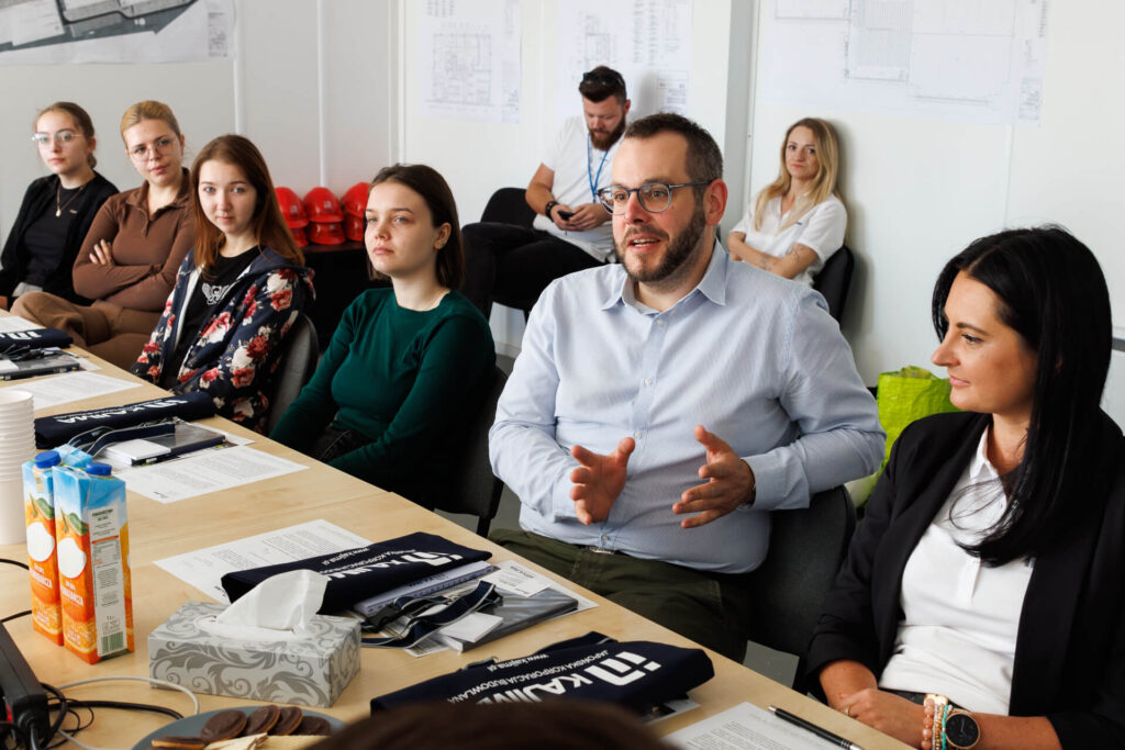 Panattoni Park Łódź West II, Builder For the Young Engineers, Kajima, students
