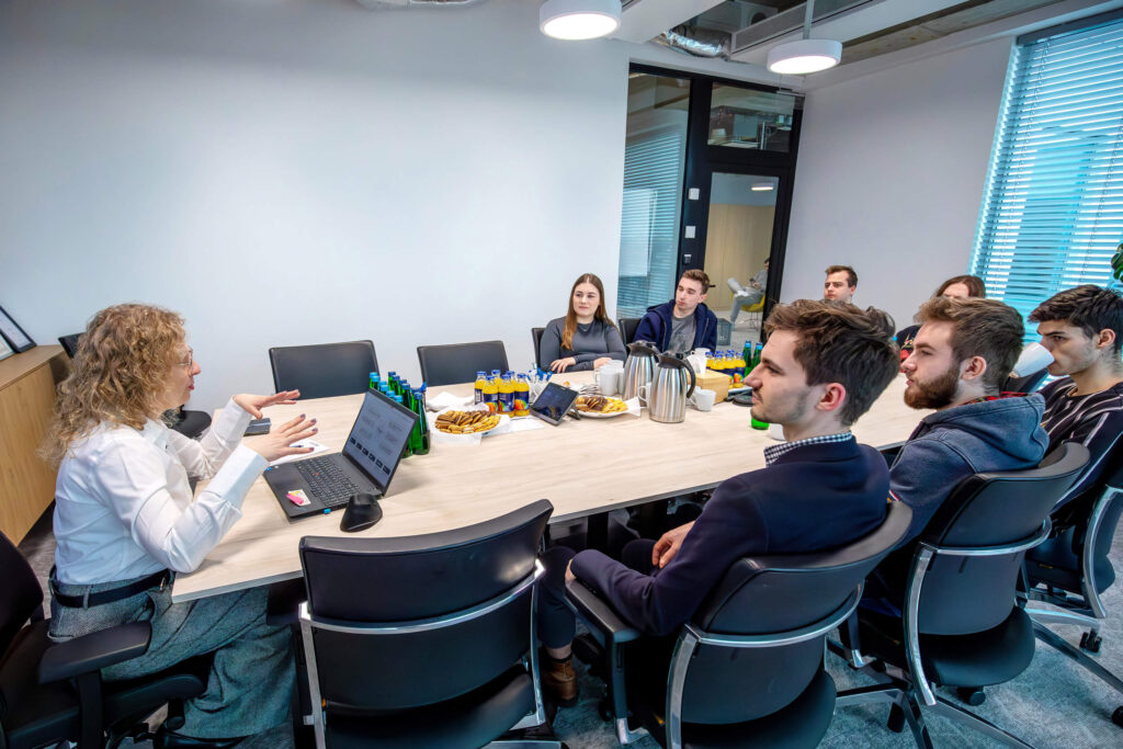 BUILDER FOR YOUNG ENGINEERS (B4YE)