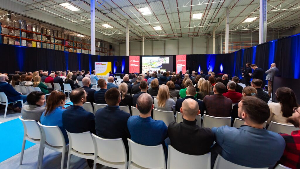 Inauguracja magazynu Bricomarché, Nowy Modlin